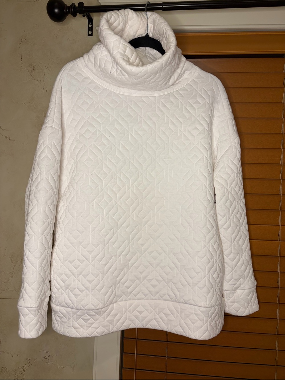 GAP White Quilted Turtleneck Sweater